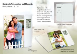 A124 – Clock with temperature and magnetic photo frame | 4 x 6 size