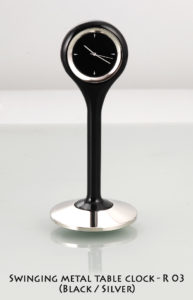 R03 – Swinging Metal table clock